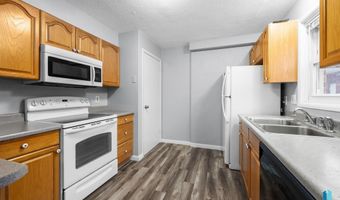 101 N Pipestone St 4, Brandon, SD 57005