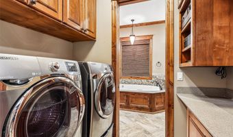 7270 NW 23rd St, Ankeny, IA 50023