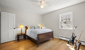 85 Lawton Rd, Canton, CT 06019