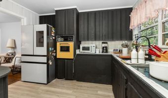 1130 Altamont Rd, Anniston, AL 36207