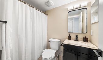 907 S ROLFE St 1A, Arlington, VA 22204