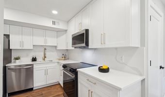 4536 CONWELL Dr, Annandale, VA 22003