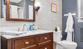 105 E Main St, Anna, OH 45302