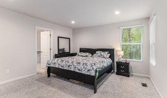 2853 Dillon Dr, Ann Arbor, MI 48105