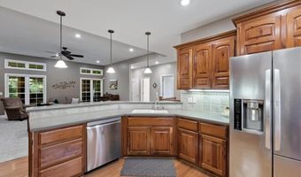 6989 141st St, Basehor, KS 66007