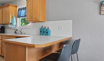 1000 Kathys Ct, Baldwin City, KS 66006