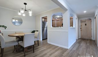 510 W MINER St 1D, Arlington Heights, IL 60005