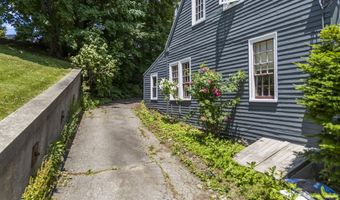 141 Centre St, Bath, ME 04530