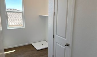 5688 E Badlands Ln, Pahrump, NV 89061