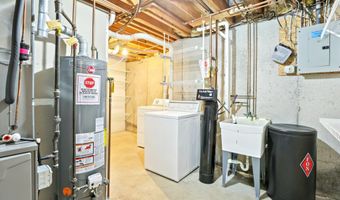 750 Engelhart Dr, Madison, WI 53713