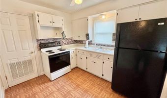 569 Broadway St, Austin, IN 47102