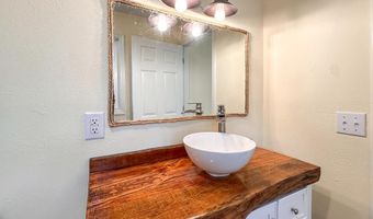 222 Ave D, Apalachicola, FL 32320