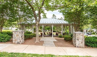 20460 CHARTER OAK Dr, Ashburn, VA 20147