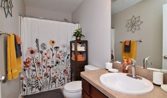 10411 Redbud Dr, Aurora, OH 44202