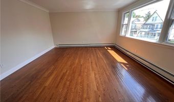 53 Pixlee Pl 2Nd Fl, Bridgeport, CT 06610