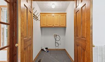 176 Big Oak Tree Rd NW, Adairsville, GA 30103