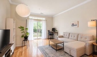 2465 ARMY NAVY Dr 1-101, Arlington, VA 22206