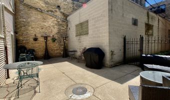 4050 N Hermitage Ave, Chicago, IL 60613
