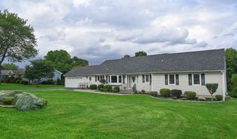 5 Topfield Rd, Danbury, CT 06811