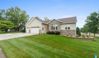 304 S Country Club Ave, Brandon, SD 57005