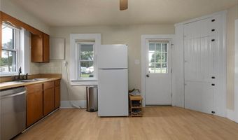 111 E 2nd St, Adrian, MO 64720