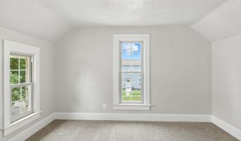 355 W 9th St, Auburn, IN 46706