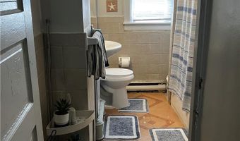 10 S Brook St, Allentown, PA 18109