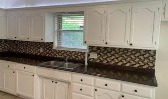 2928 N Downing Ave, Bethany, OK 73008
