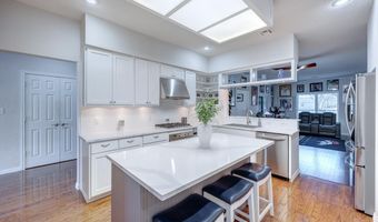 1923 Eastridge Dr, Arkansas City, KS 67005