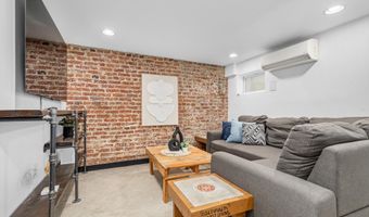 124 TODD Pl NE, Washington, DC 20002