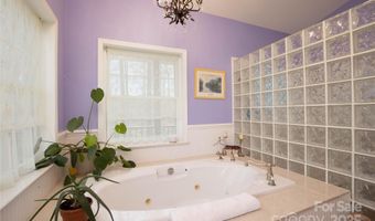 12 Riverview Dr, Bakersville, NC 28705