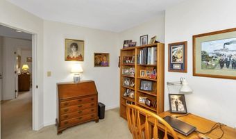 111 Cottonwood Ln, Agawam, MA 01001