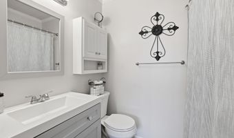 202 Hebert St, Berwick, LA 70342