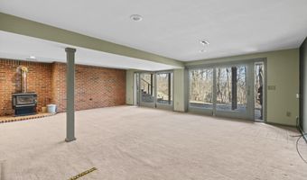 5557 N Territorial Rd, Ann Arbor, MI 48105