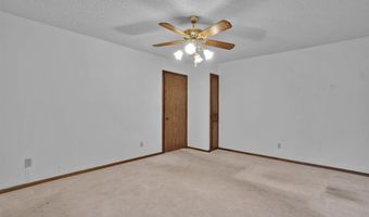 801 Cambridge Dr, Altus, OK 73521