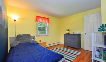 317 Perkins St, Bristol, CT 06010