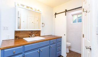 427 W COLLEGE St, Burkburnett, TX 76354