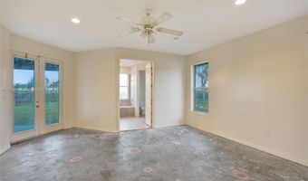 140 NE 7th St, Belle Glade, FL 33430