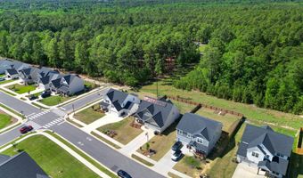 183 Rough Ridge Trl, Aberdeen, NC 28315