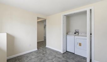 41 Madison Ave, Amityville, NY 11701