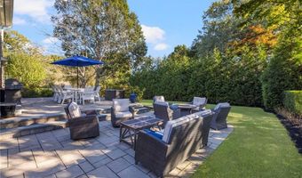 129 RUGGLES Ave, Newport, RI 02840