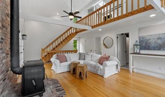 592 Sugar Rd, Bolton, MA 01740