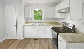 6139 Castle Ct, Charlotte, NC 28213