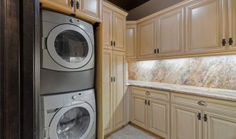 33 Promontory Ridge Dr, Las Vegas, NV 89135