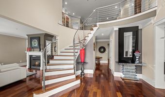 9715 SINGLETON Dr, Bethesda, MD 20817