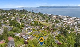 1228 11TH St, Astoria, OR 97103