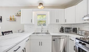 602 NW Greenwood St, Ankeny, IA 50023