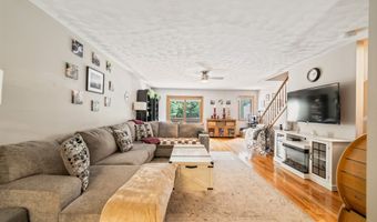 410 Emmett St 93, Bristol, CT 06010