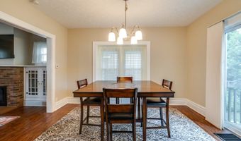 77 Devonshire Dr, Akron, OH 44312