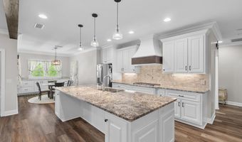 576 S County Road 33, Ashford, AL 36312
